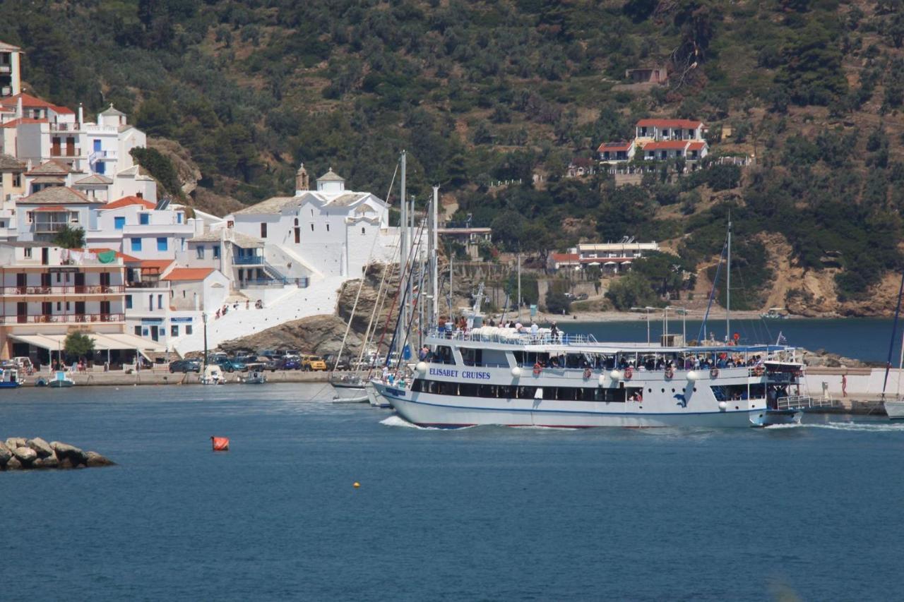 Fotis Studios Skopelos Town Bagian luar foto