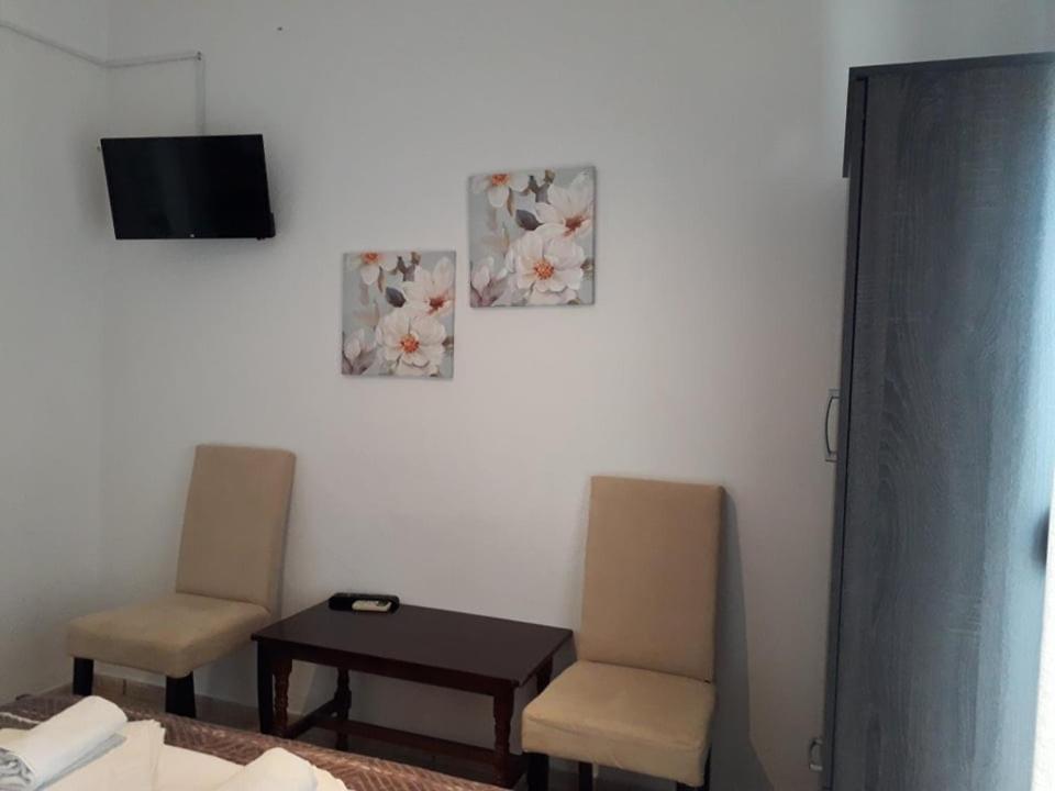 Fotis Studios Skopelos Town Bagian luar foto