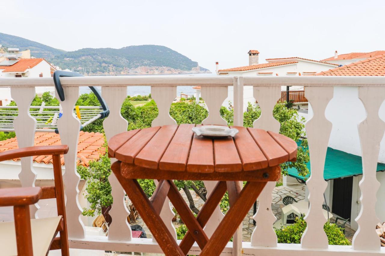Fotis Studios Skopelos Town Bagian luar foto