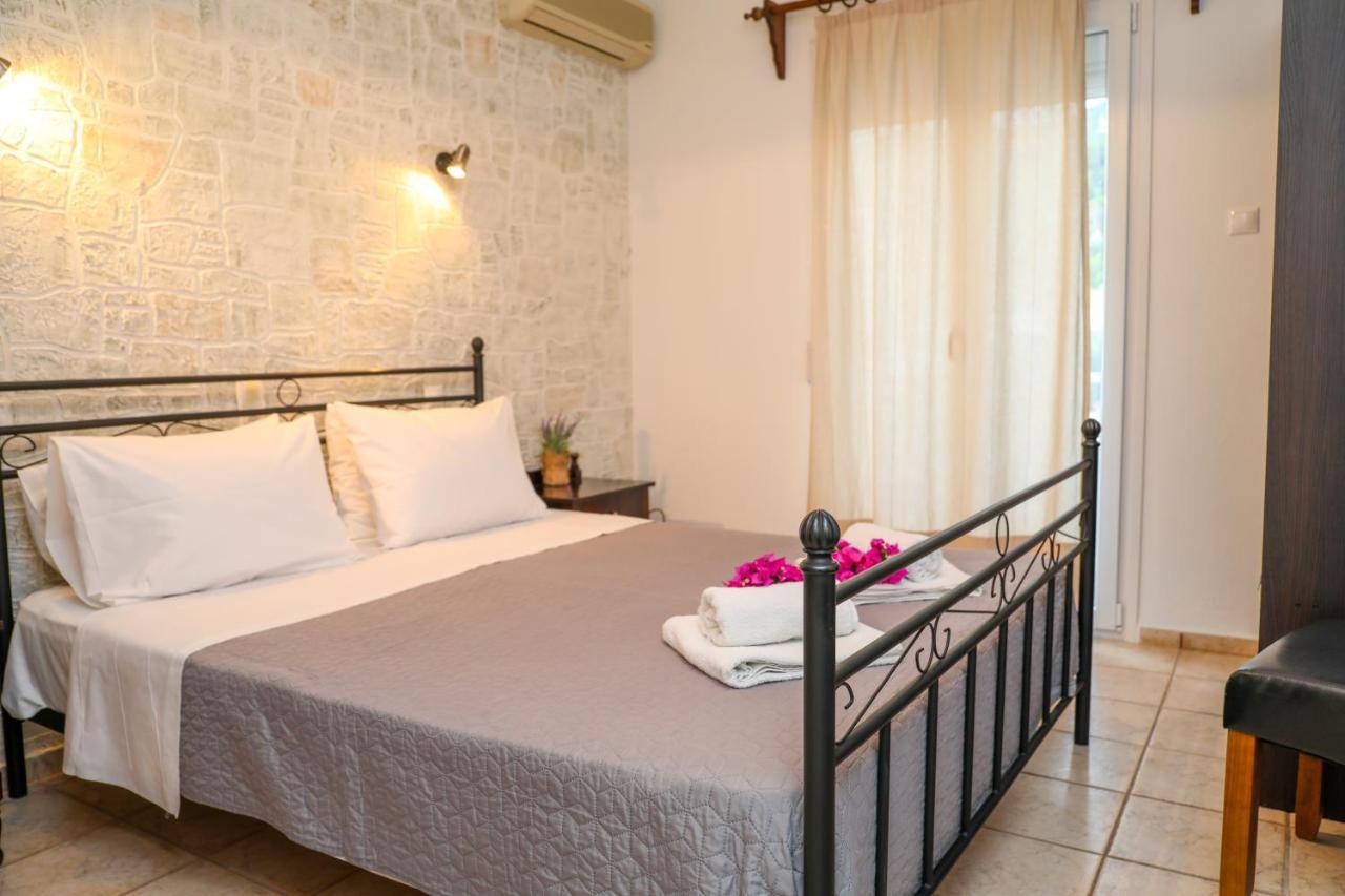 Fotis Studios Skopelos Town Bagian luar foto