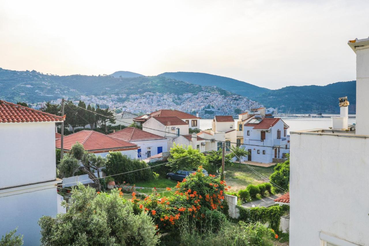 Fotis Studios Skopelos Town Bagian luar foto