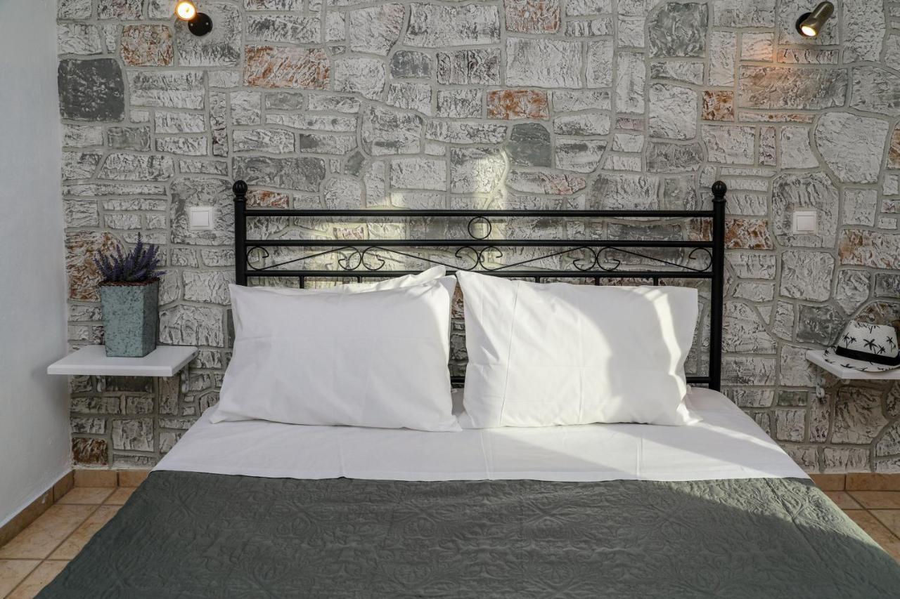 Fotis Studios Skopelos Town Bagian luar foto