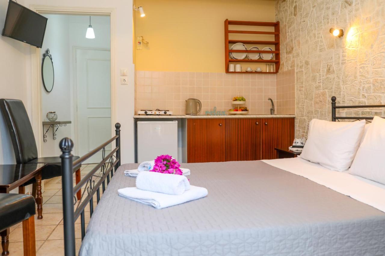 Fotis Studios Skopelos Town Bagian luar foto