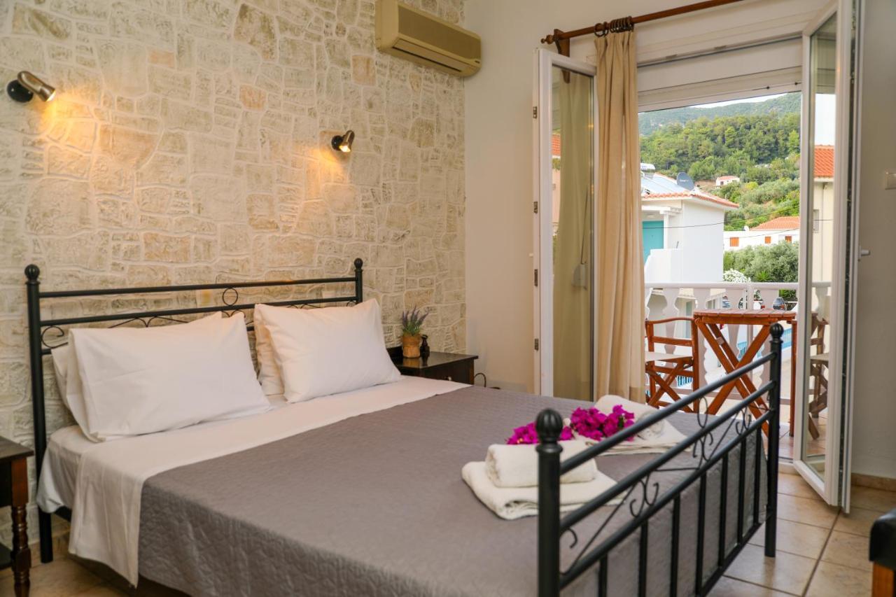 Fotis Studios Skopelos Town Bagian luar foto