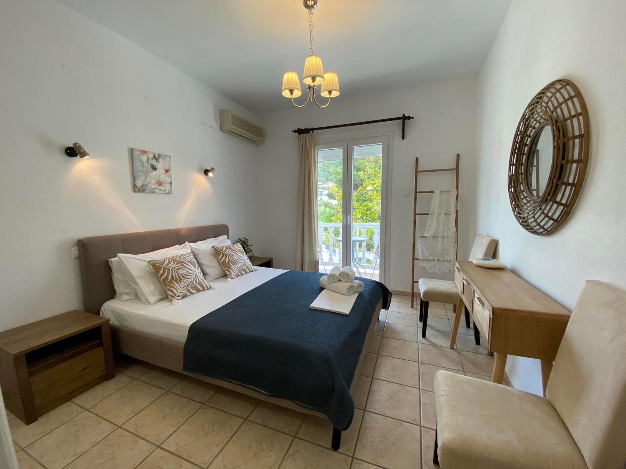 Fotis Studios Skopelos Town Bagian luar foto