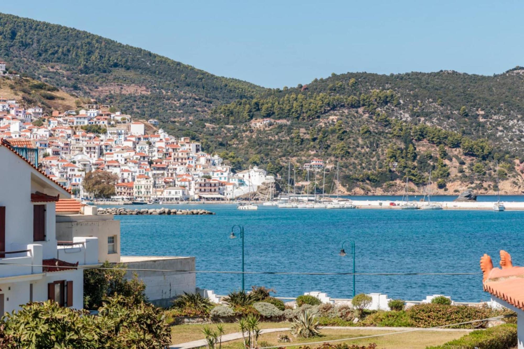 Fotis Studios Skopelos Town Bagian luar foto