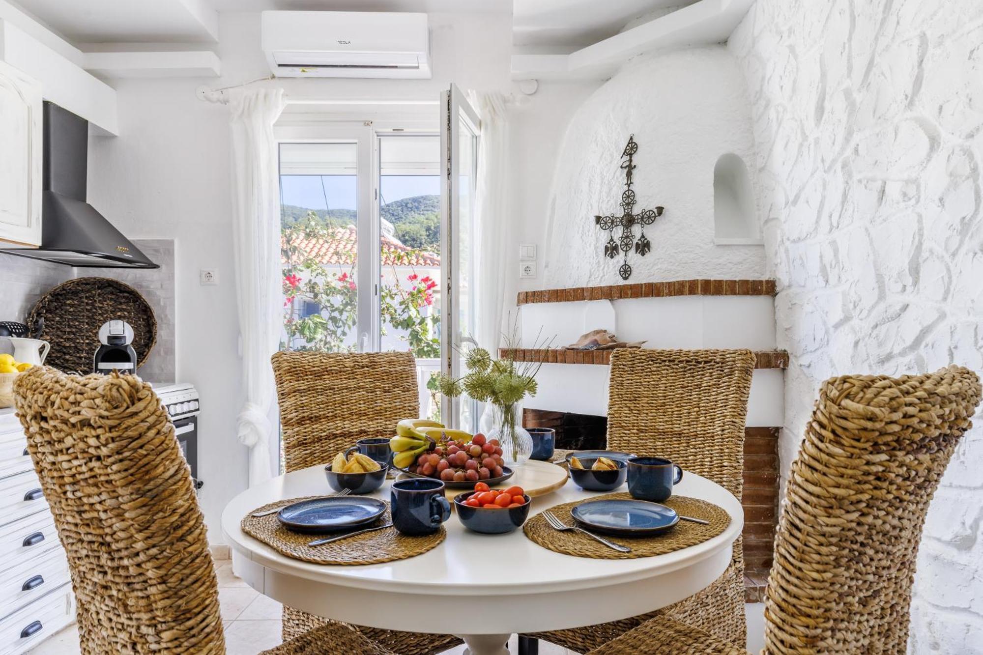 Fotis Studios Skopelos Town Bagian luar foto